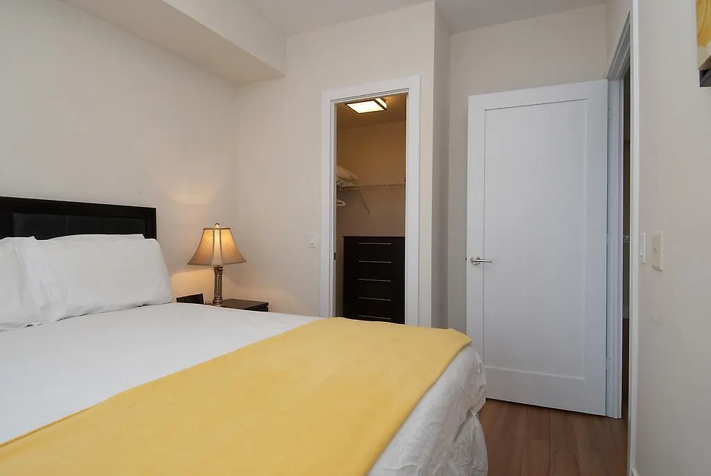 Whitehall Suites - Front Street Apartment Toronto
