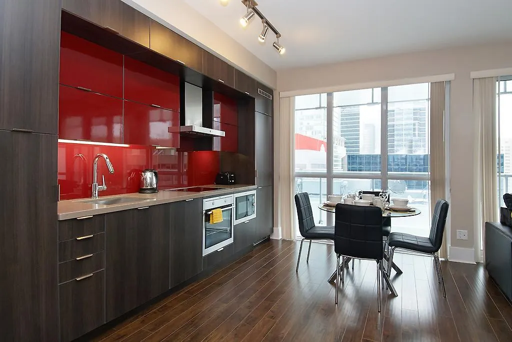 Whitehall Suites - Front Street Apartment