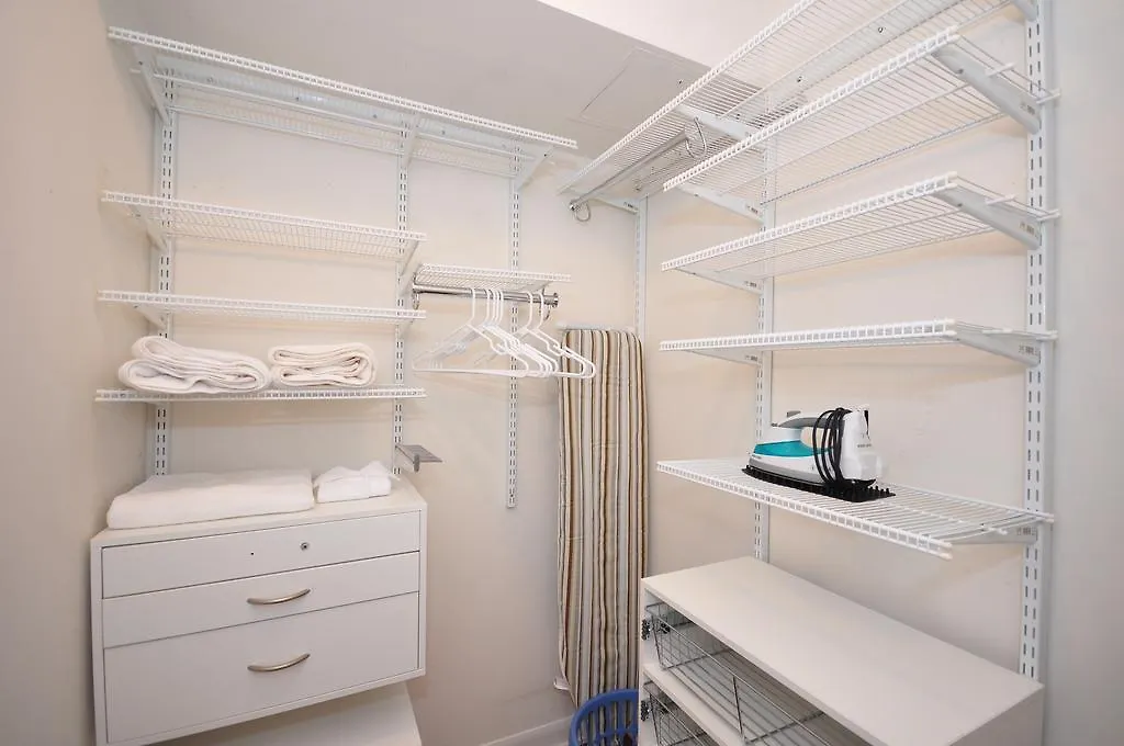 Whitehall Suites - Front Street Apartment