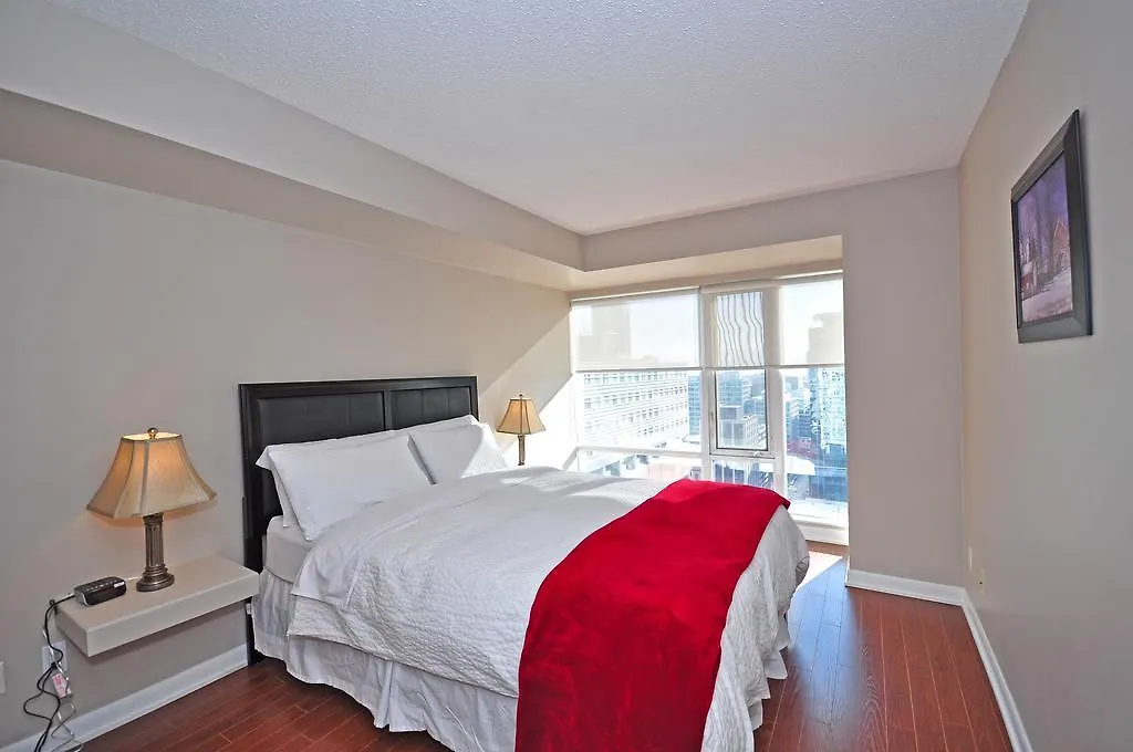 Whitehall Suites - Front Street